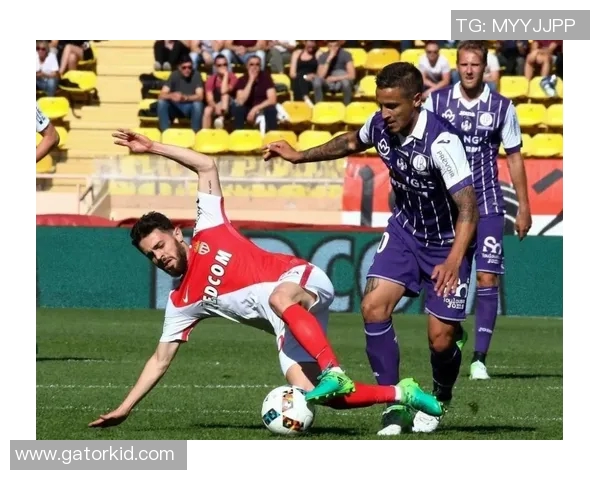 布尔格与格勒诺布尔的激烈对决揭示法乙联赛新动态